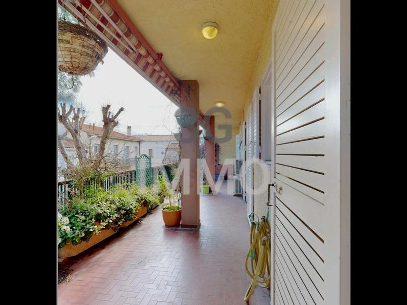 Maison de ville - 223 m² - 9 pièces