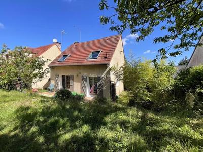 Maison - 96 m² - 5 pièces