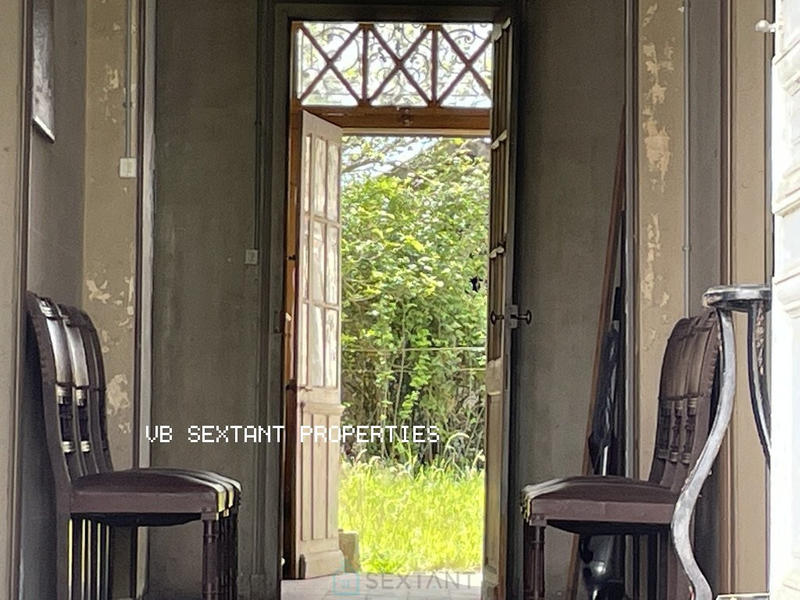 Maison - 300 m² - 9 pièces