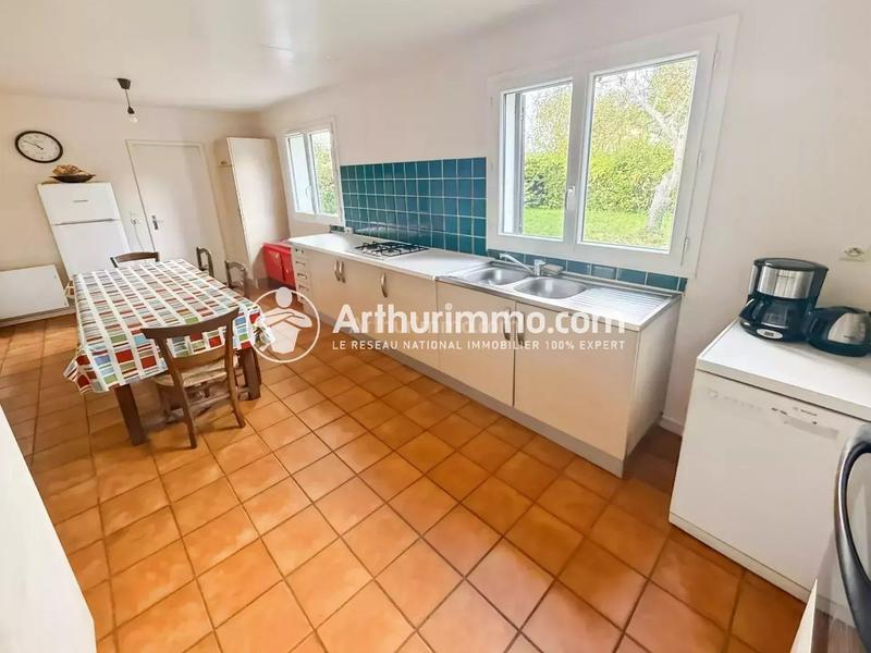 Maison - 189 m² - 8 pièces