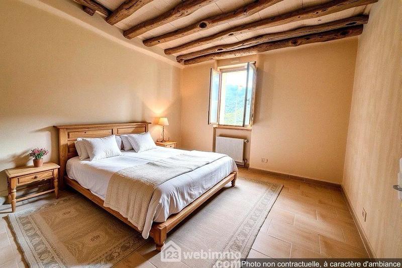 Appartement - 90 m² - 4 pièces