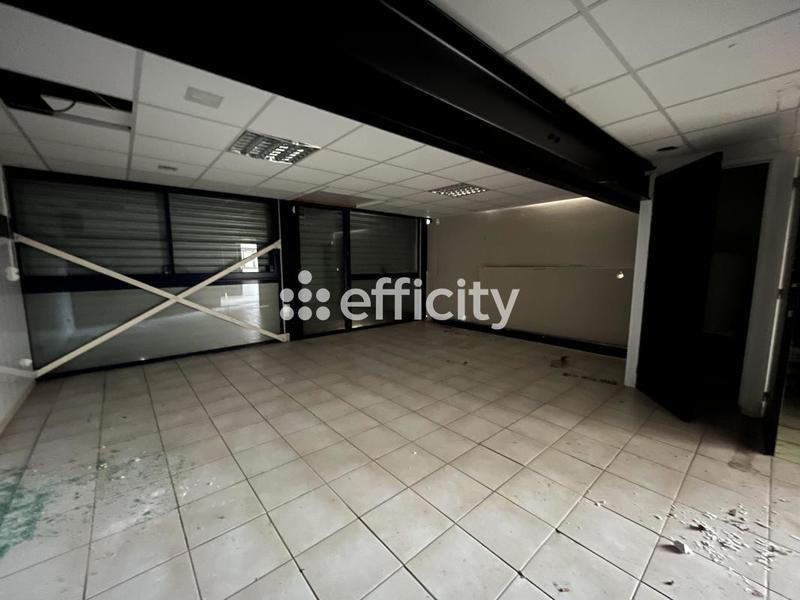 Bureau - 200 m² - 6 pièces