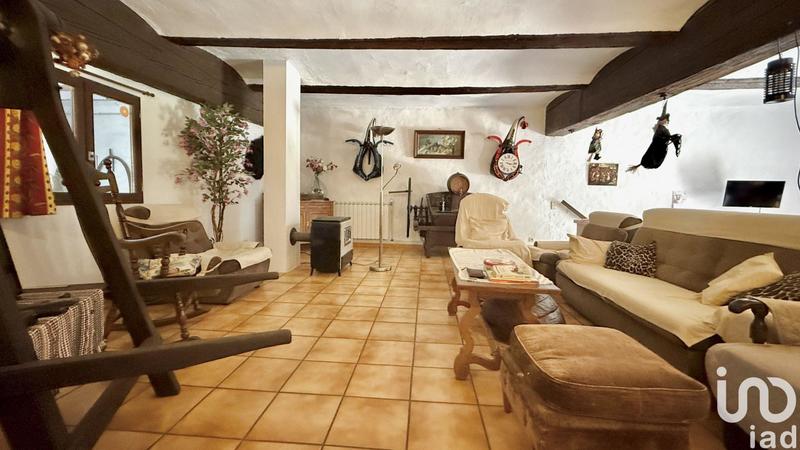 Maison - 287 m² - 10 pièces