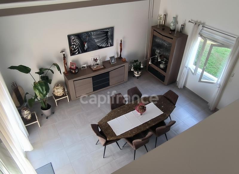 Maison - 176 m² - 5 pièces