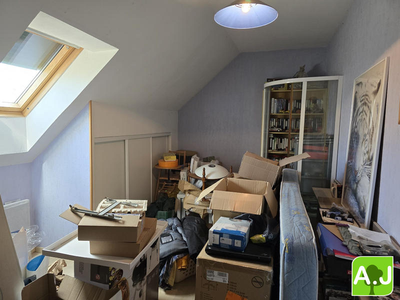 Maison traditionnelle - 137 m² - 8 pièces