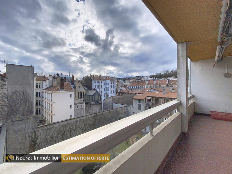 Appartement - 93 m² - 4 pièces