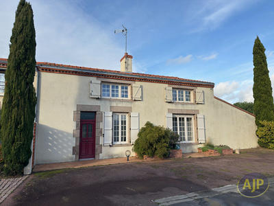 Maison - 152 m² - 6 pièces