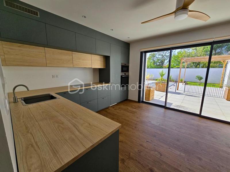 Maison - 121 m² - 5 pièces