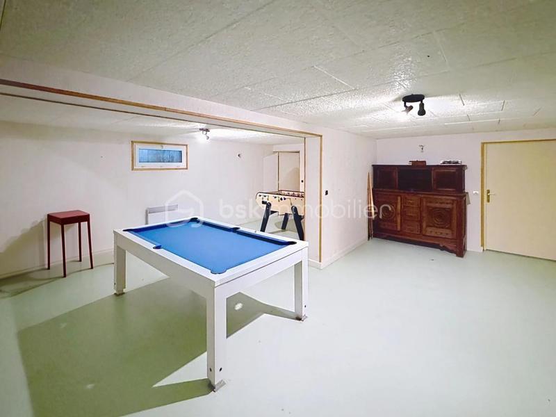 Propriété - 377 m² - 9 pièces