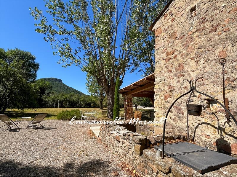 Maison - 184 m² - 7 pièces