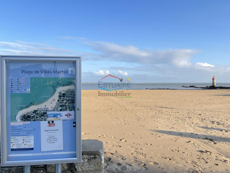 Maison traditionnelle - 220 m² - 8 pièces