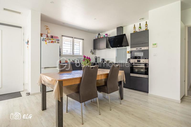 Maison - 97 m² - 5 pièces