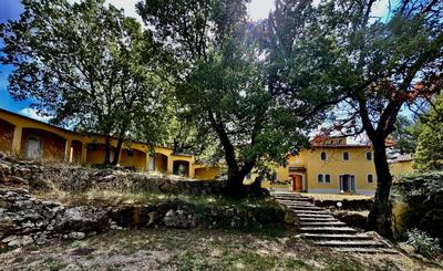 Propriété - 540 m² - 15 pièces