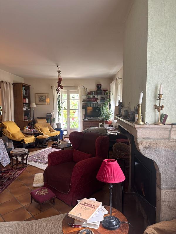 Maison - 215 m² - 10 pièces