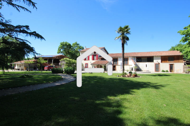 Corps de ferme - 375 m² - 11 pièces