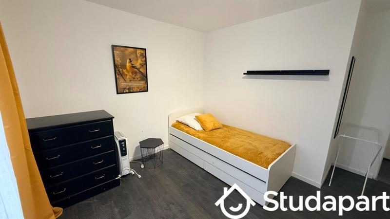Chambre - 10 m² - 1 pièce