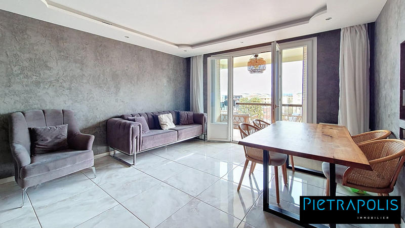 Appartement - 75 m² - 3 pièces