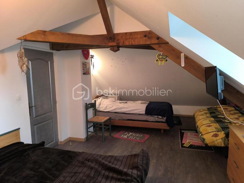 Maison - 218 m² - 10 pièces