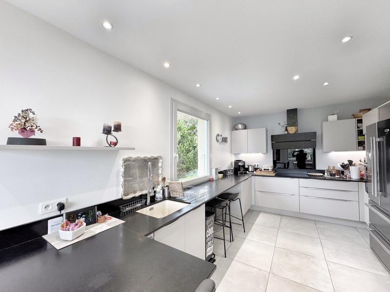 Maison - 145 m² - 4 pièces