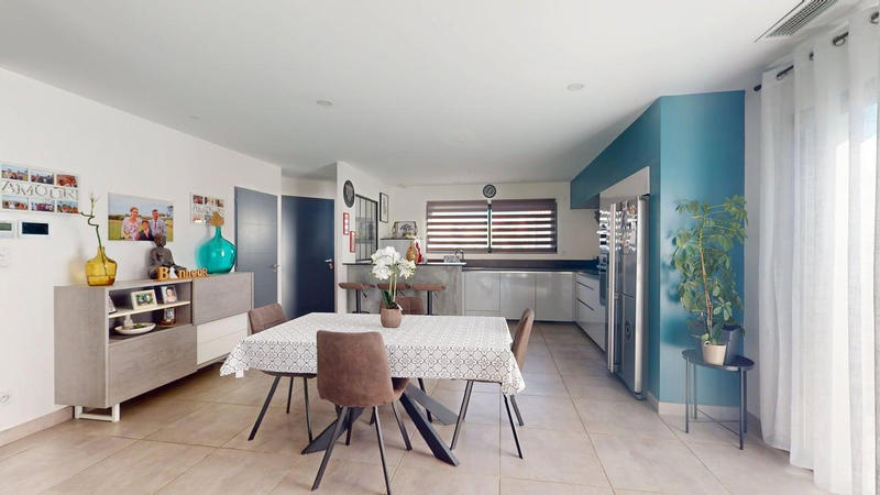 Maison - 92 m² - 4 pièces