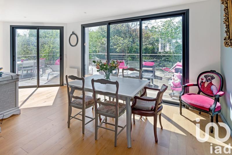 Maison - 204 m² - 8 pièces