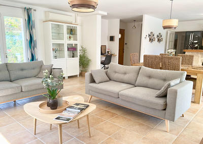 Maison - 202 m² - 5 pièces