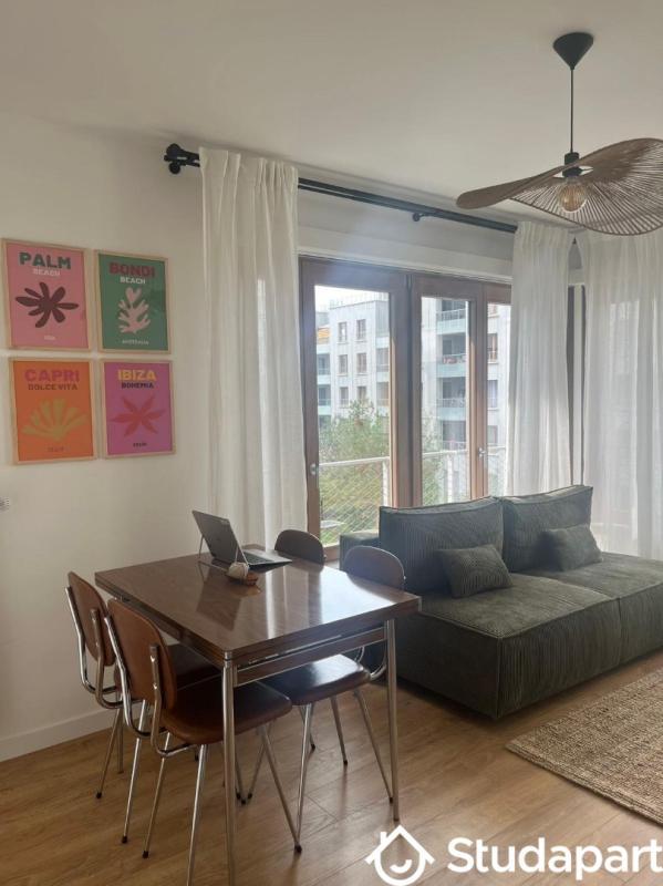 Chambre - 12 m² - 1 pièce