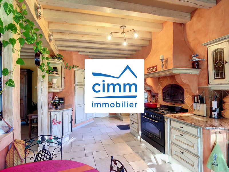 Maison - 365 m² - 15 pièces