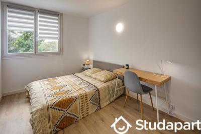 Chambre - 11 m² - 1 pièce