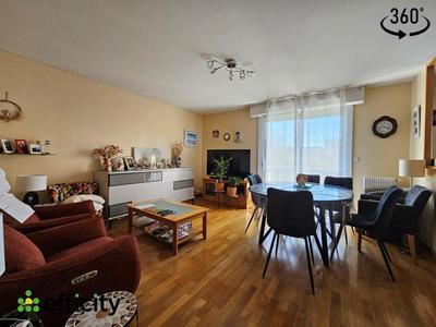 Appartement - 77 m² - 4 pièces