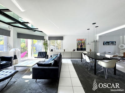 Maison - 201 m² - 7 pièces