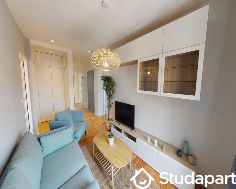 Chambre - 120 m² - 1 pièce