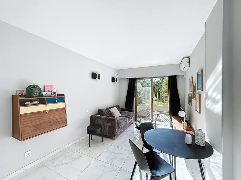 Studio - 24 m² - 1 pièce