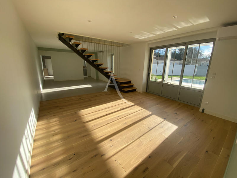 Maison - 176 m² - 6 pièces