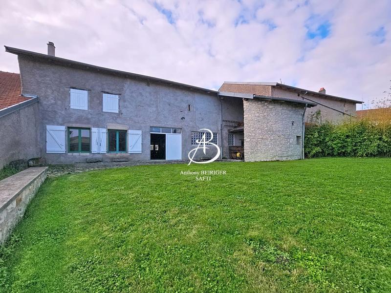 Maison - 331 m² - 12 pièces