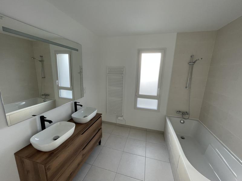 Maison contemporaine - 125 m² - 6 pièces