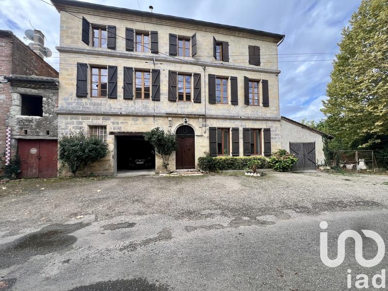 Maison - 160 m² - 8 pièces