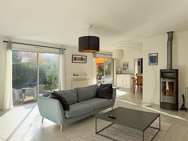 Maison - 200 m² - 7 pièces