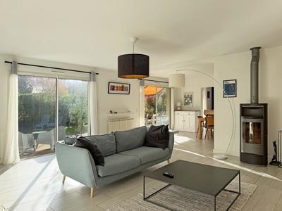 Maison - 200 m² - 7 pièces