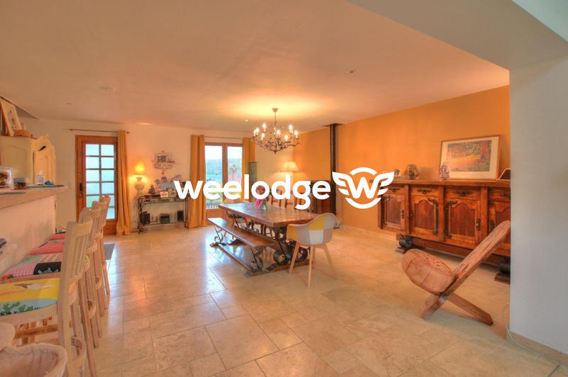 Maison - 140 m² - 7 pièces