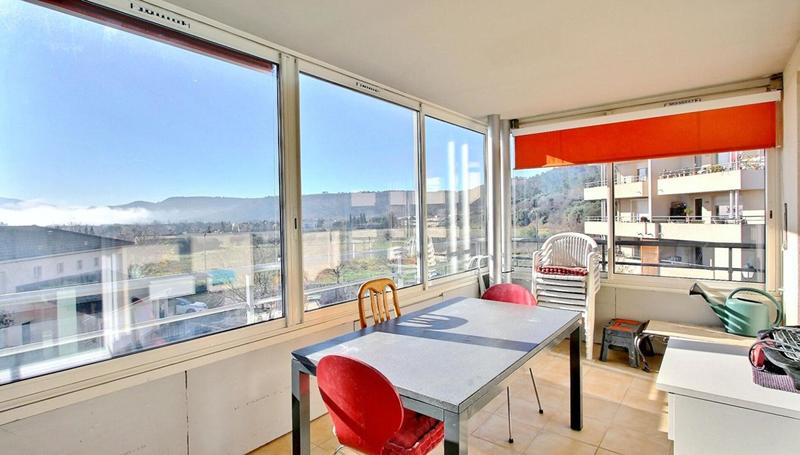 Appartement - 70 m² - 3 pièces