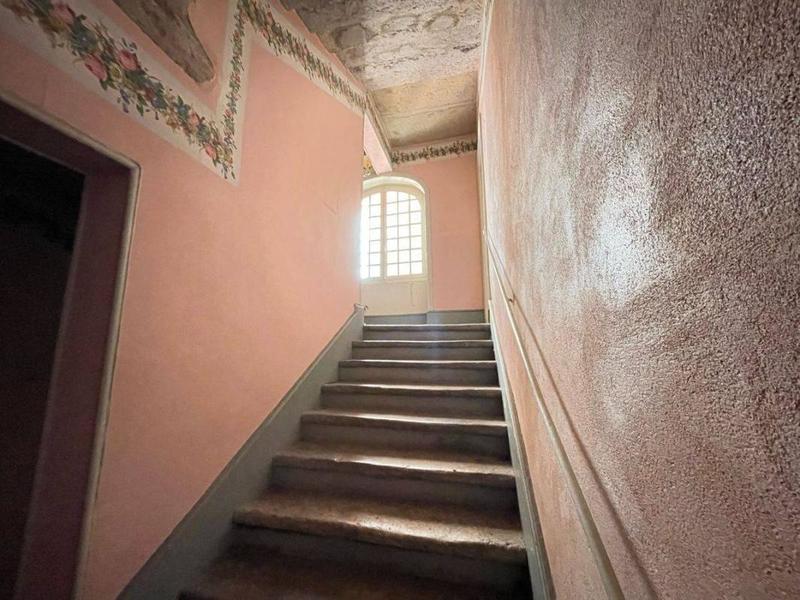 Propriété - 700 m² - 22 pièces