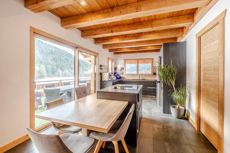 Châlet - 265 m² - 10 pièces