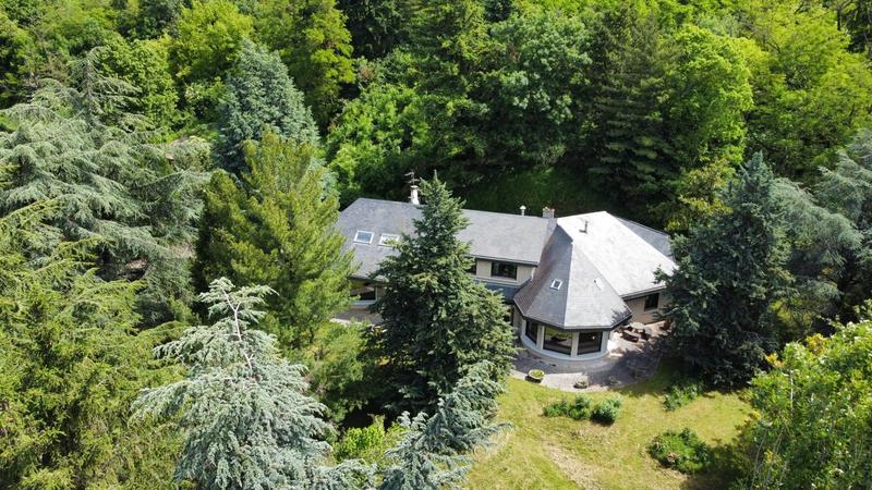 Maison - 310 m² - 8 pièces