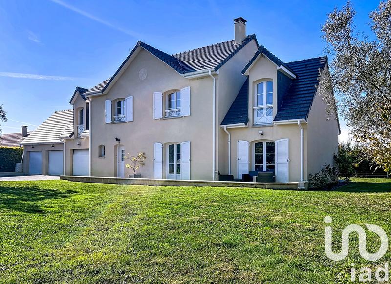 Maison - 202 m² - 8 pièces