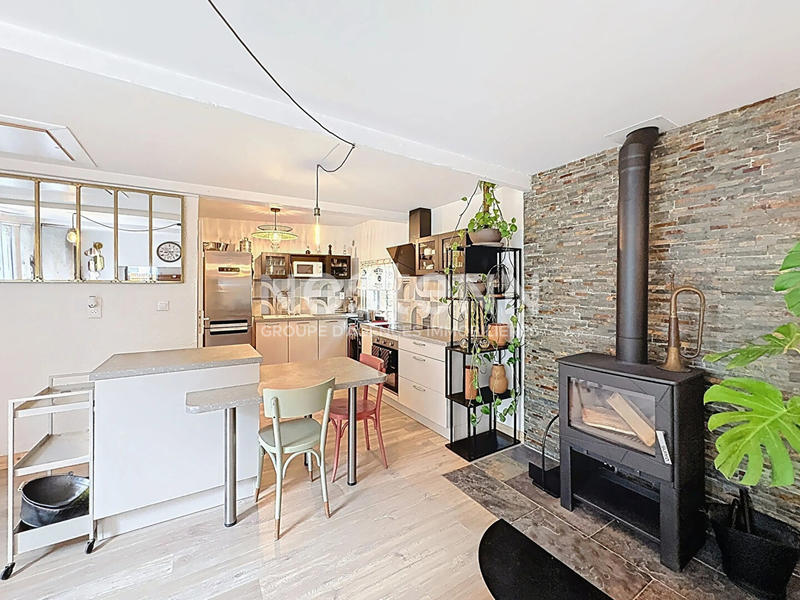 Maison - 104 m² - 4 pièces