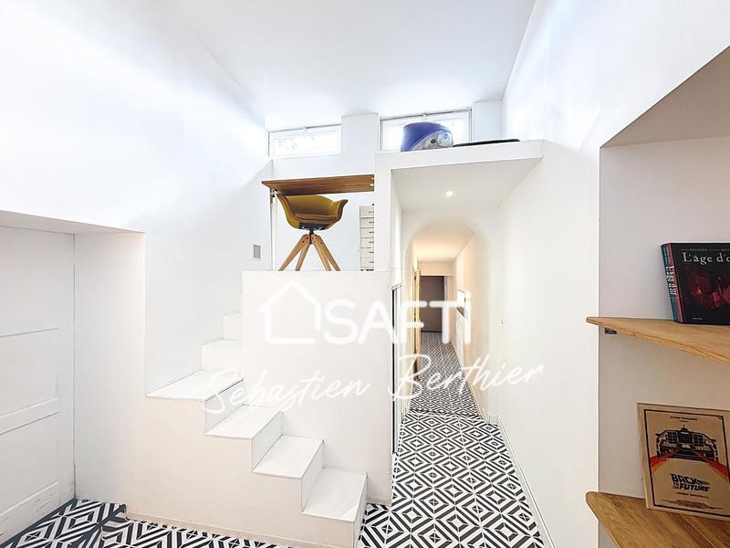 Maison - 180 m² - 6 pièces