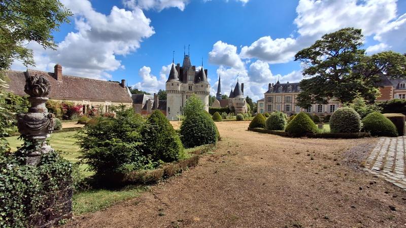 Manoir - 2 500 m² - 35 pièces