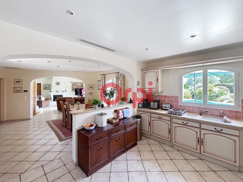 Maison - 140 m² - 4 pièces