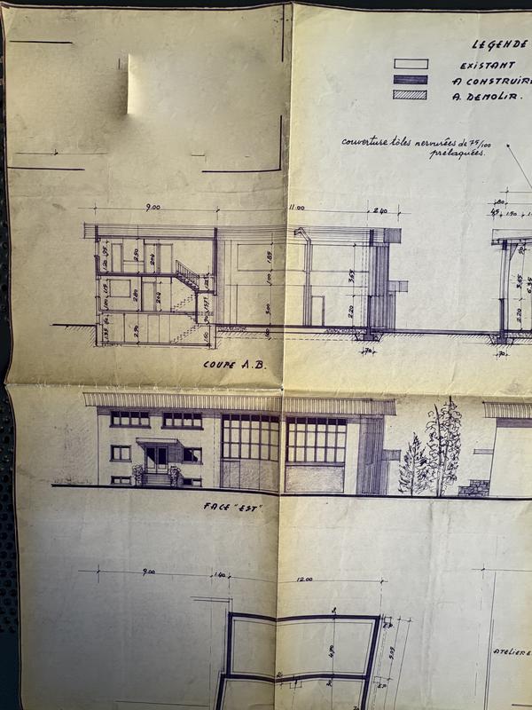 Immeuble mixte - 408 m² - 6 pièces